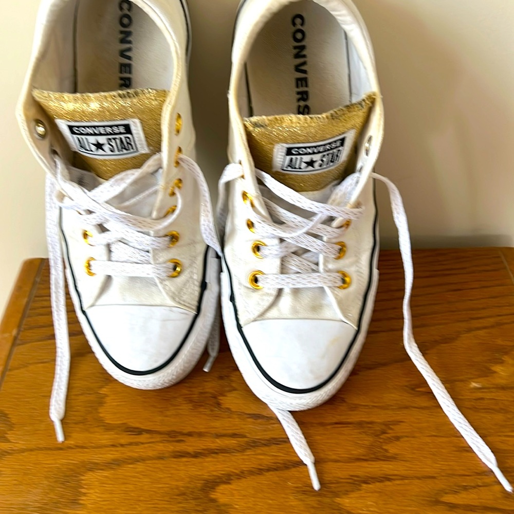Converse shoes in good condition